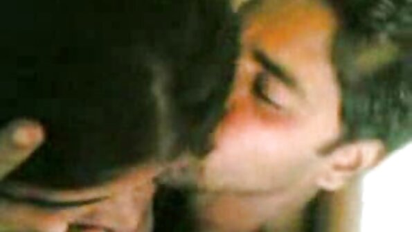 Bintang porno bersetuju untuk ditembusi tanpa sebarang perkataan di gelanggang